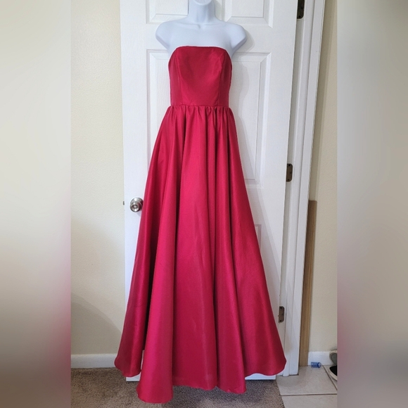 Lulus Revel in the Magic Taffeta Strapless Maxi Dress With Pockets, Prom Gown - Picture 5 of 8